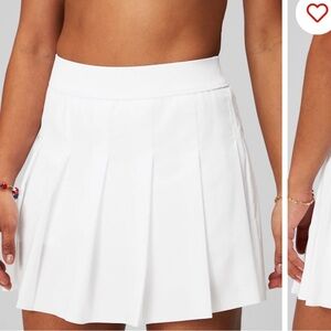 Fabletics pleated tennis skirt with built in shorts - white